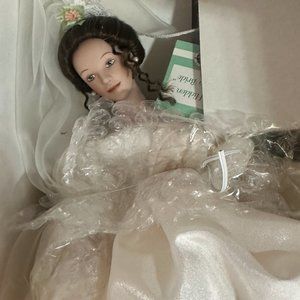 Ashton-Drake Galleries The Hidden Gazebo Bride Thomas Kinkade Garden Doll